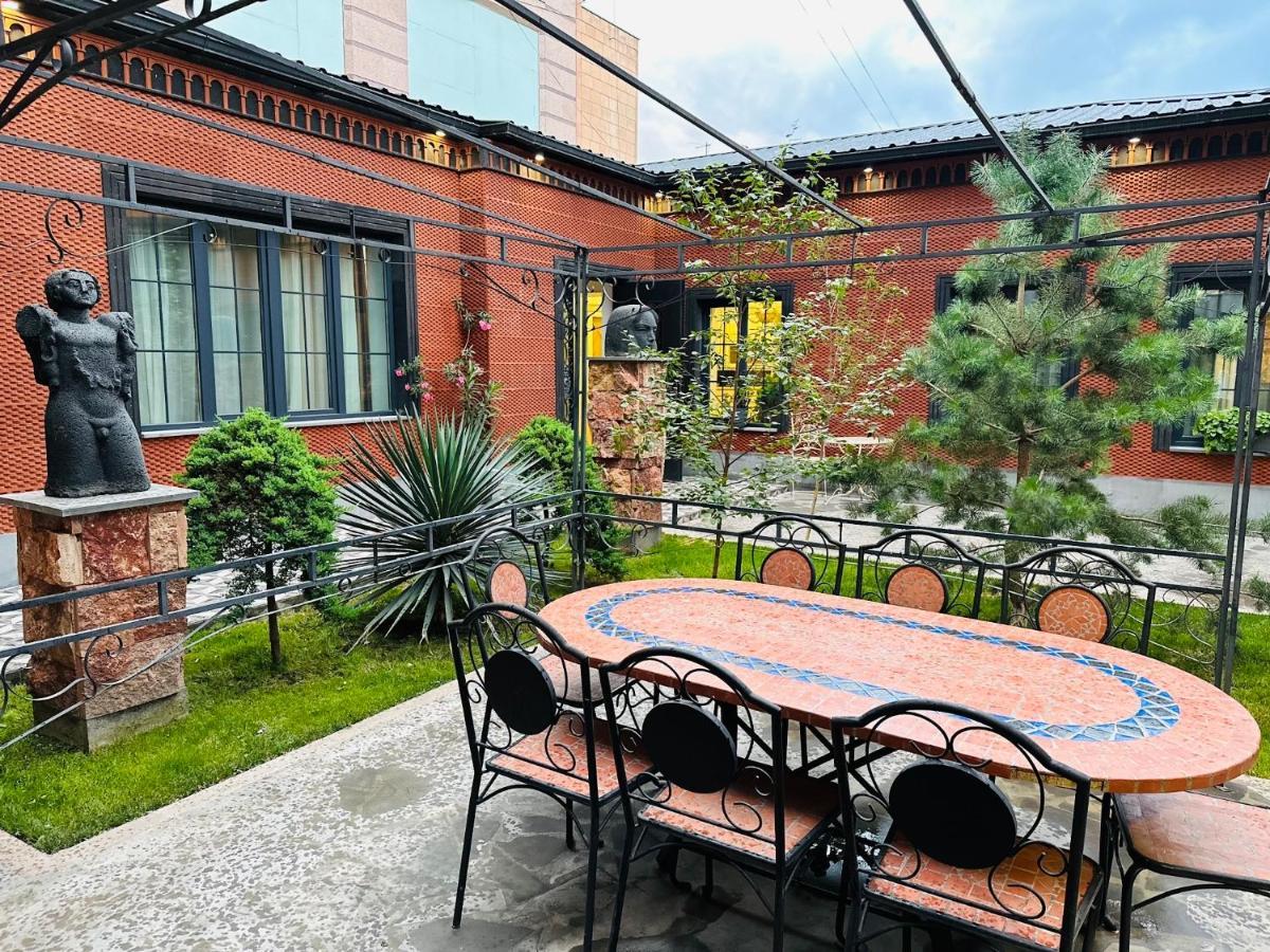 Aspar Boutique Hotel Yerevan Exterior photo