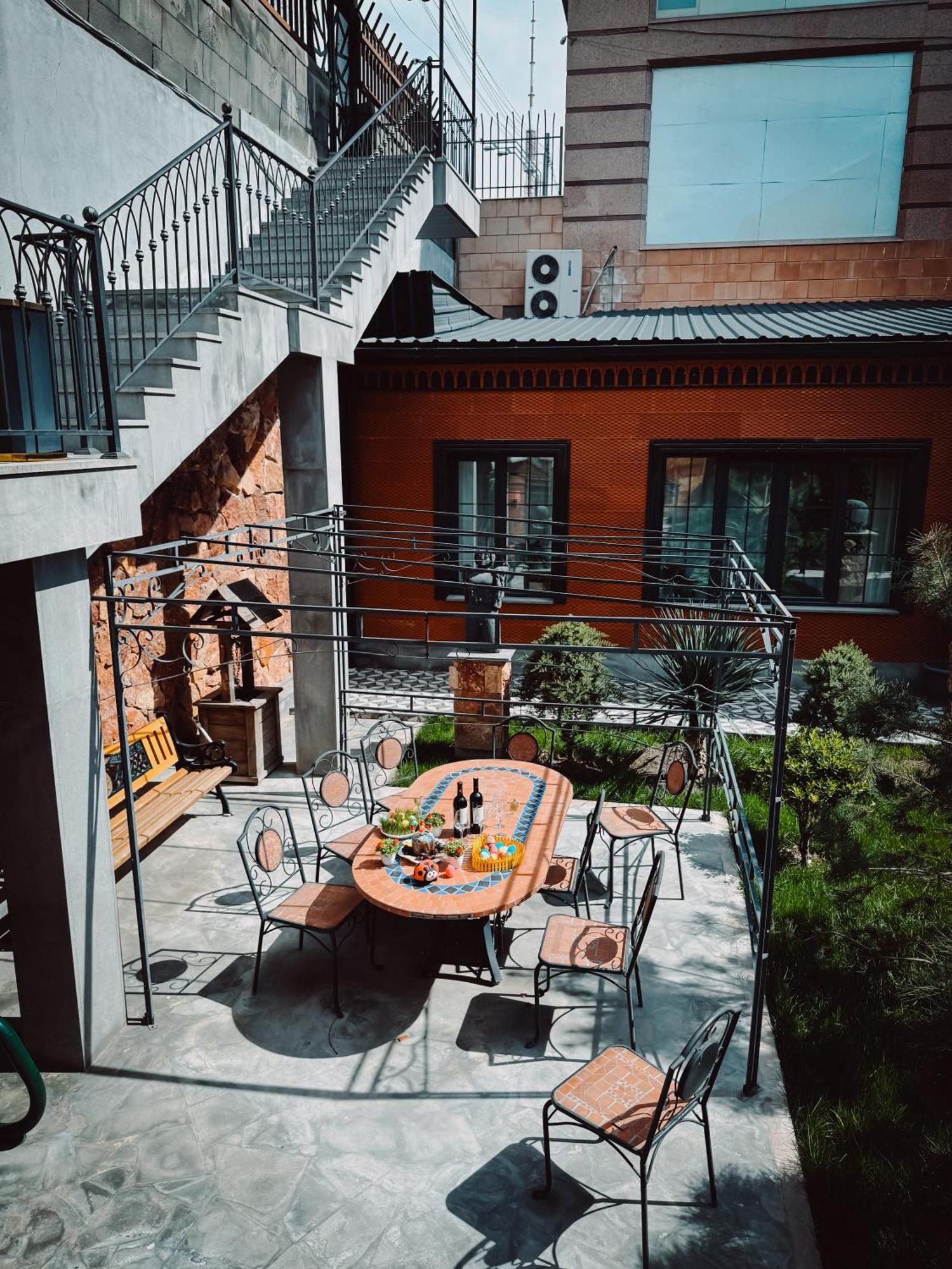 Aspar Boutique Hotel Yerevan Exterior photo